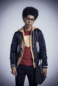 Bio profile offRhenzy Feliz