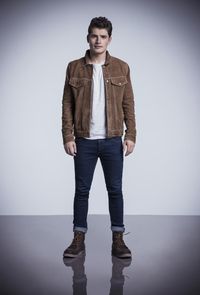 Bio profile offGregg Sulkin